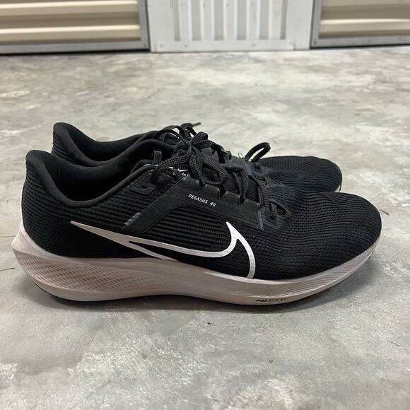 Nike Air Zoom Pegasus 40 White Black Running Shoes Men's Size 13 DV3853-001 - Picture 6 of 9